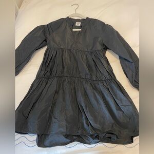 Aritzia black dress Sunday best xs never been worn